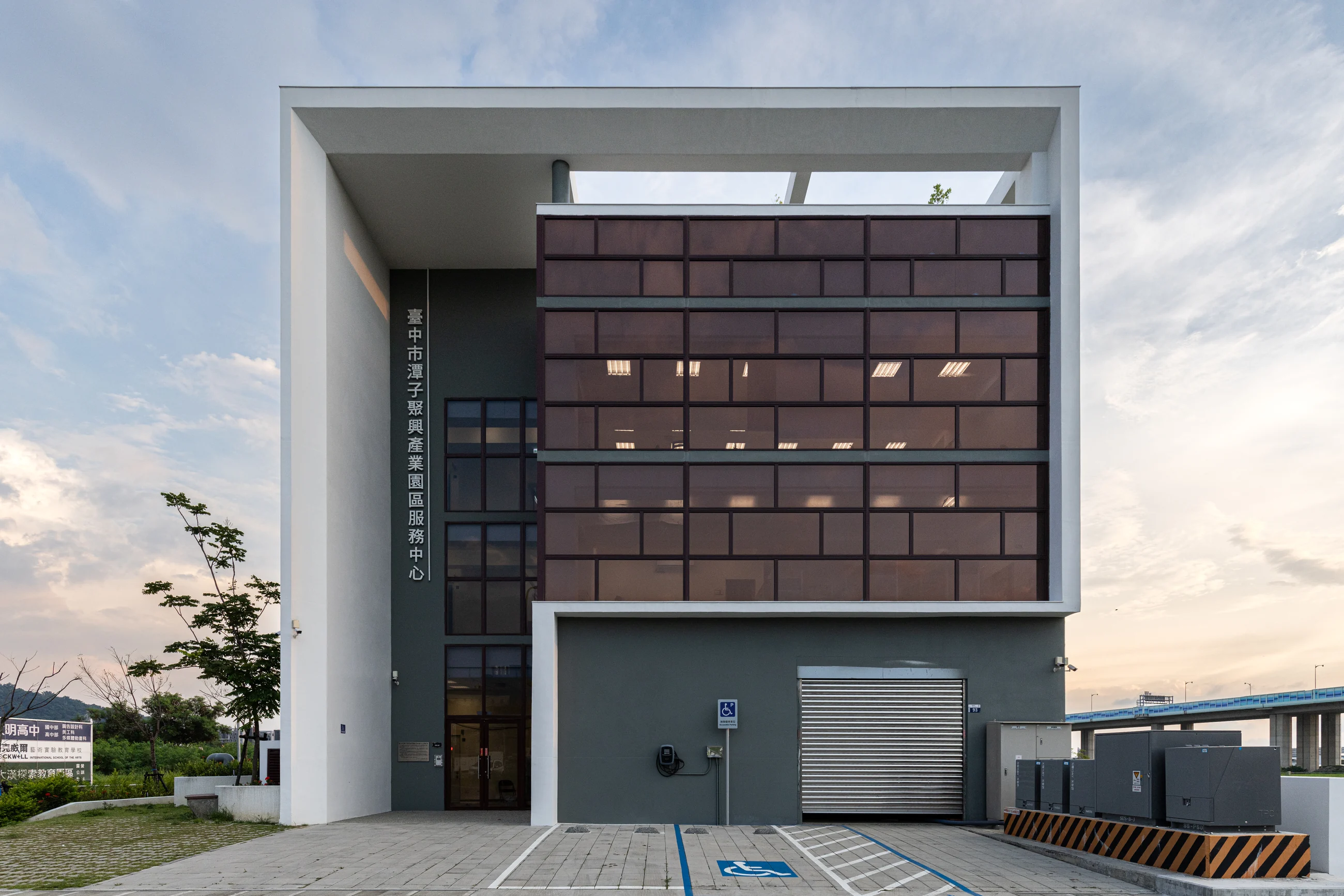 潭子聚興園區管理中心建築攝影